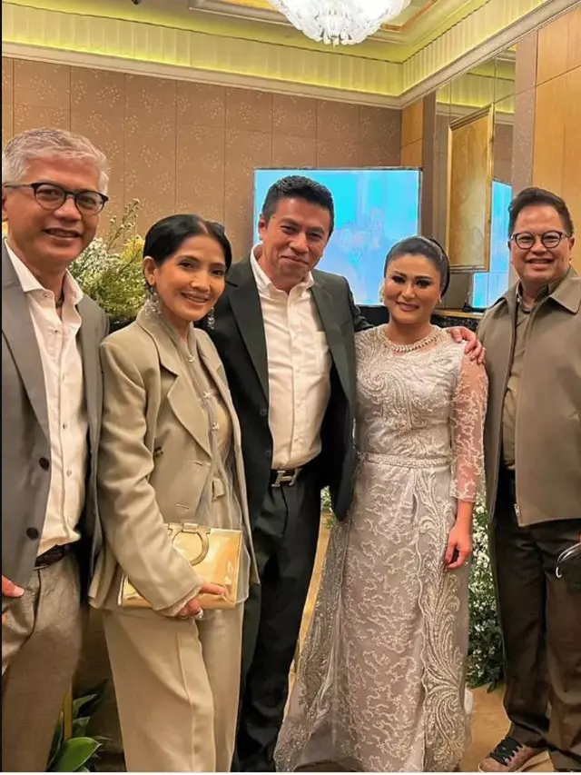7 Potret Anniversary Pernikahan Tamara Geraldine, Mewah Dihadiri Artis Senior