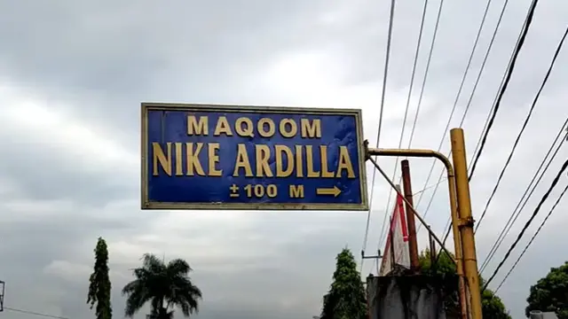 7 Potret Makam Nike Ardilla Usai 26 Tahun Berlalu, Gedung untuk Fans Terbengkalai