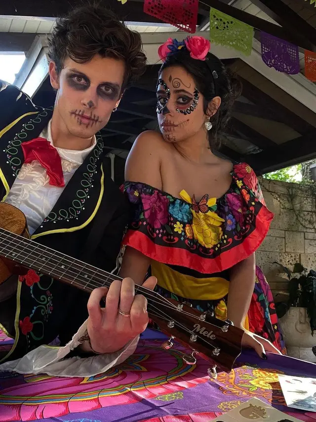 8 Momen Mesra Shawan Mendes dan Camila Cabello, Putus Usai 2 Tahun Lebih Pacaran