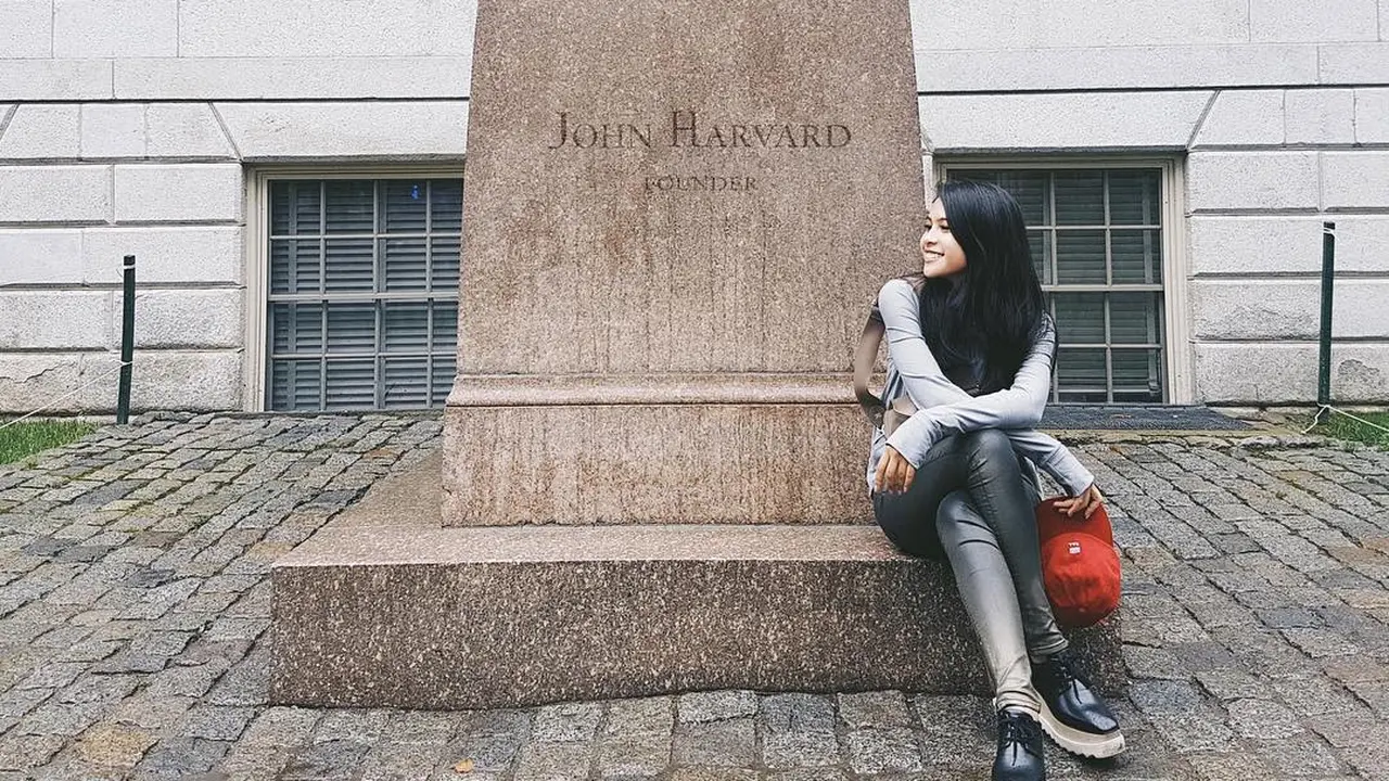 [Fimela] Maudy Ayunda