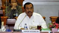Jaksa Agung HM Prasetyo saat mengikuti rapat kerja dengan Komisi III DPR di Kompleks Parlemen Senayan, Jakarta, Senin (7/9/2015). (Liputan6.com/Johan Tallo)
