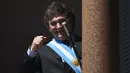 Hasil resmi Pemilu Argentina menunjukkan Javier Milei menang mutlak, dengan perolehan suara hampir 56% melawan rivalnya Menteri Ekonomi Peronis Sergio Massa dengan 44%. (Luis ROBAYO/AFP)