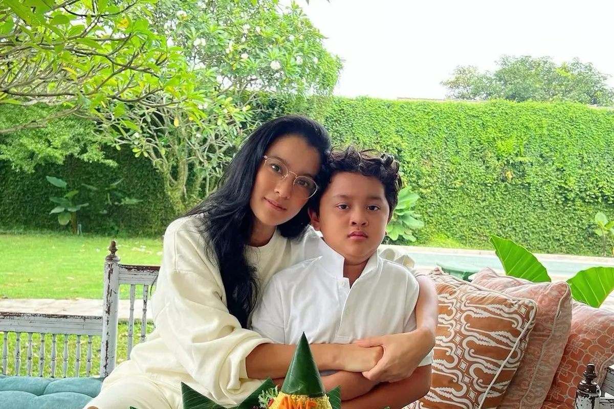 Sempat Idap Tumor Otak, Ini 6 Potret Ayrton Magali Anak Marcella Zalianty