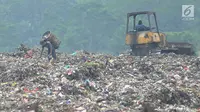 Suasana Tempat Pembuangan Akhir (TPA) Galuga, Bogor (20/5). Indonesia memproduksi sampah plastik sebanyak 175.000 ton per hari dan menjadi penyumbang sampah terbesar kedua di dunia, setelah China. (Merdeka.com/Arie Basuki)