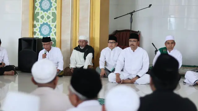 Kiai Sepuh di Jember Akan Menangkan Gus Ipul-Mbak Puti