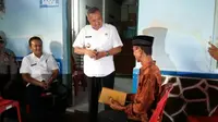 Sang pemilik yang kehilangan kerbau akibat ledakan bom rakitan selamat dari maut. (Liputan6.com/Yanuar H)