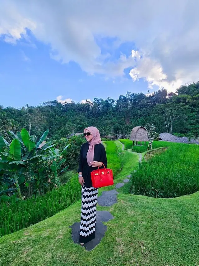 Syahrini liburan di Bali (Instagram/princessyahrini)