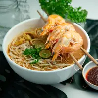 ilustrasi apa itu mie laksa/SHAHRIZAN BIN SHAHARUDIN/shutterstock