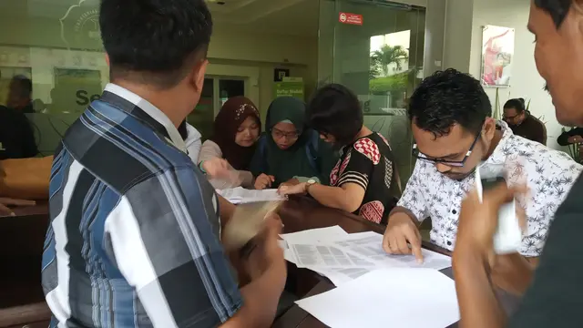 Dokter residen, perawat, dan bidan RS Sardjito menanti-nanti waktu bisa nyoblos.