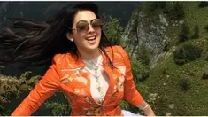 6 Penulisan Kata-Kata Syahrini Yang Salah Dan Kontroversial