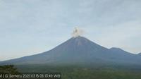 Gunung Semeru alami tiga kali erupsi dengan tinggi letusan mencapai 800 meter (Istimewa)