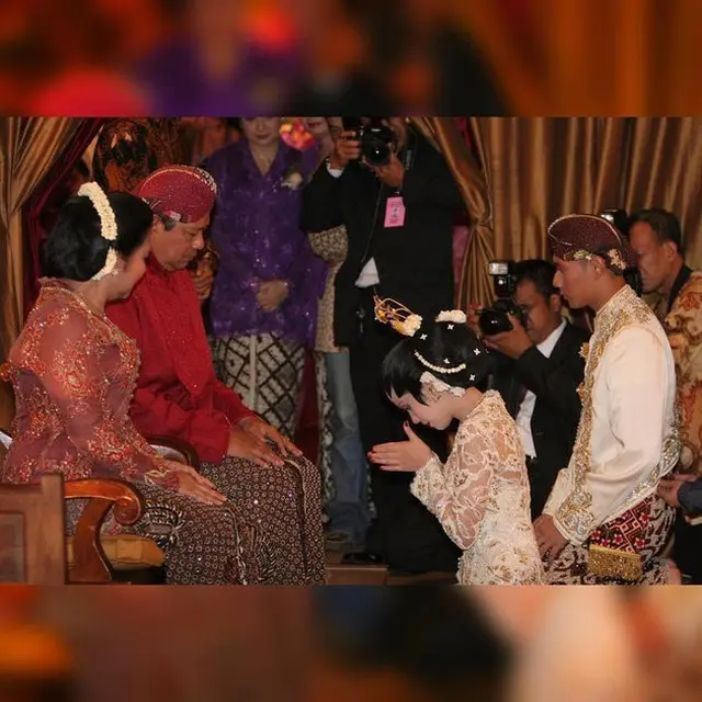 6 Potret Lawas Pernikahan Annisa Pohan dan AHY, Prosesi Pedang Pora Baru Terungkap