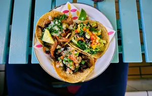Viral Birria Tacos, Taco dengan Isian Daging yang Berkuah dan Nikmat