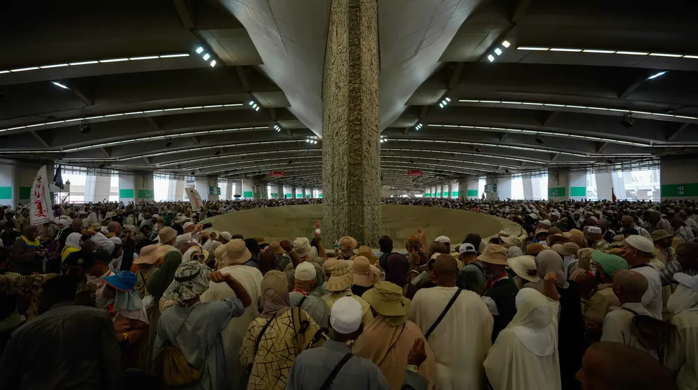 Jutaan Jemaah Haji Kembali Lakukan Ritual Lontar Jumrah
