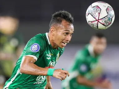 Kemenangan PSS Sleman tak lepas dari peran Irfan Jaya yang mencetak dua gol buat Super Elja. Kedudukan sempat imbang 2-2 sebelum akhirnya gol di penghujung waktu Eduardo Junior berhasil membuat Dejan Antonic puas dengan kemenangan tersebut. (Bola.com/Bagaskara Lazuardi)