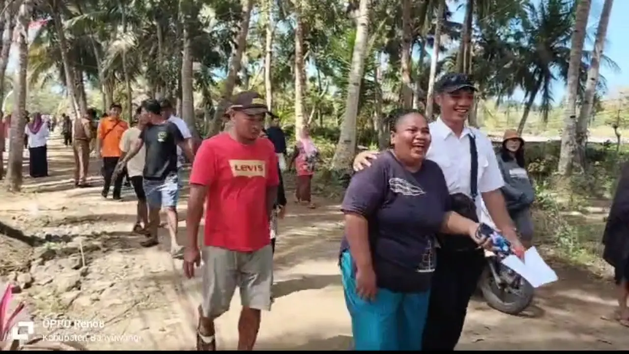 Proses simulasi evakuasi tsunami di kawasan Pancer Banyuwangi (Istimewa)