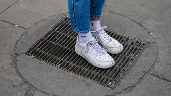 Ilustrasi sepatu putih