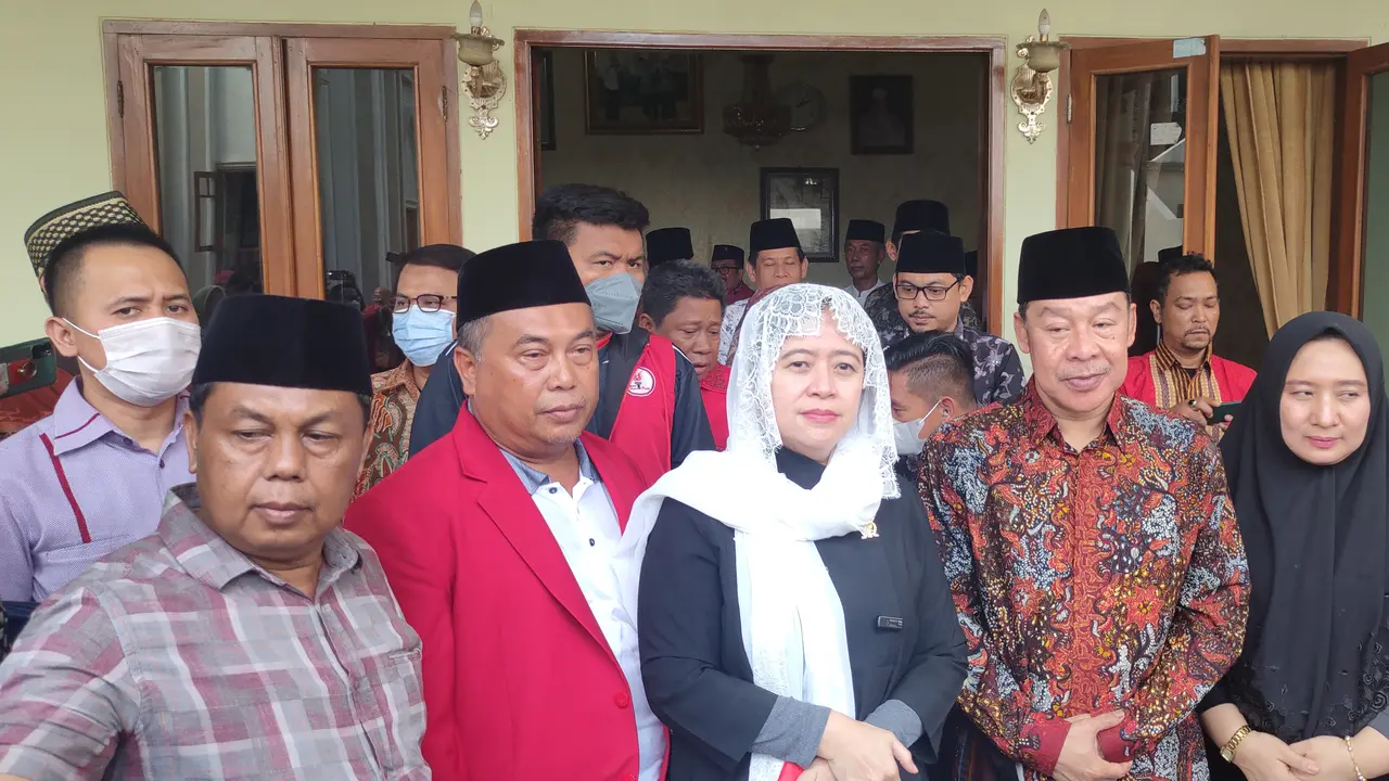 Cerita Puan Maharani Bertemu Sesepuh Ponpes Buntet Cirebon