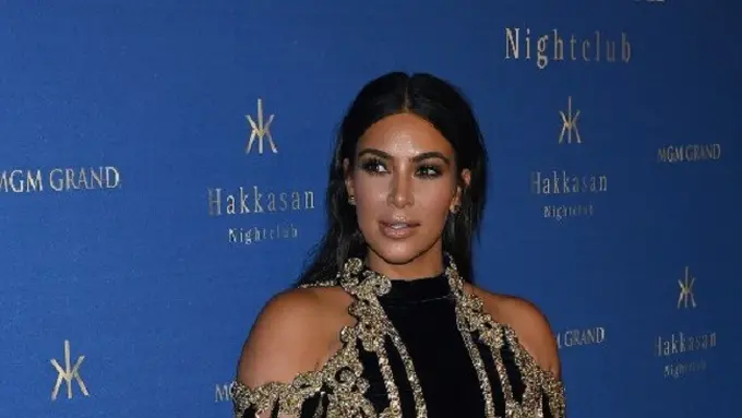 Kim Kardashian dirampok pada Senin (3/10) dini hari di Paris. (AFP/Bintang.com)