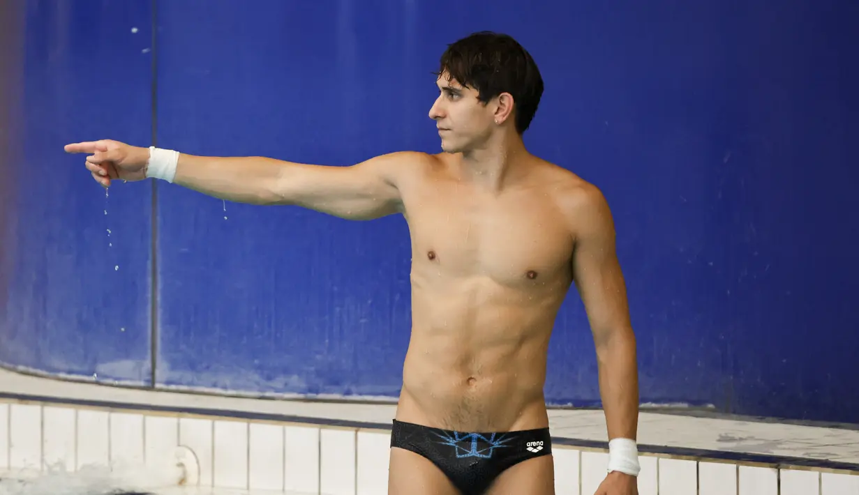 Diego Balleza, penyelam Olimpiade 10 meter, berlatih di Monterrey, Meksiko, Selasa, 13 Juni 2023. (AP Photo/Jorge Mendoza)