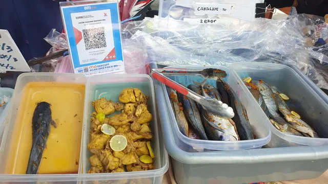 Dari Tambak ke Lapak Sunmor UGM, Anton Vaname Jual Udang Segar Hasil Budidaya Sendiri
