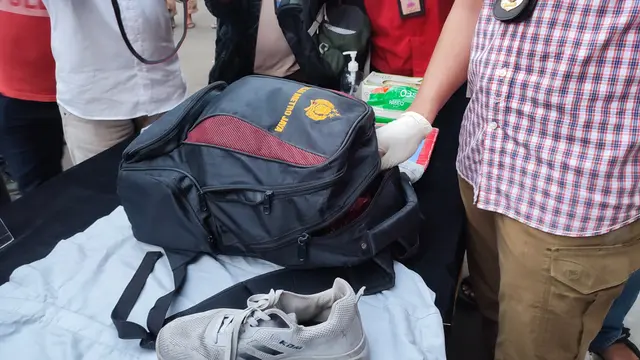 Barang bukti yang diamankan polisi terkait kasus penculikan 10 anak di Bogor dan Jakarta yang dilakukan residivis kasus terorisme berinisial ARA (28)
