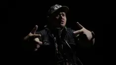 Beatbox mulai banyak digemari anak-anak muda di Indonesia. Sebab, beatbox bisa dimainkan di mana saja karena mengandalkan teknik imitasi suara. Beatbox menghasilkan bunyi-bunyi ritmis, instrumen musik, ketukan drum, dan tiruan bunyi-bunyian lainnya, ...