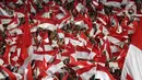 Ribuan suporter Timnas Indonesia memadati area tribun penonton Stadion Utama Gelora Bung Karno (GBK) di Jakarta, Selasa (25/3/2025). (Liputan6.com/Angga Yuniar)