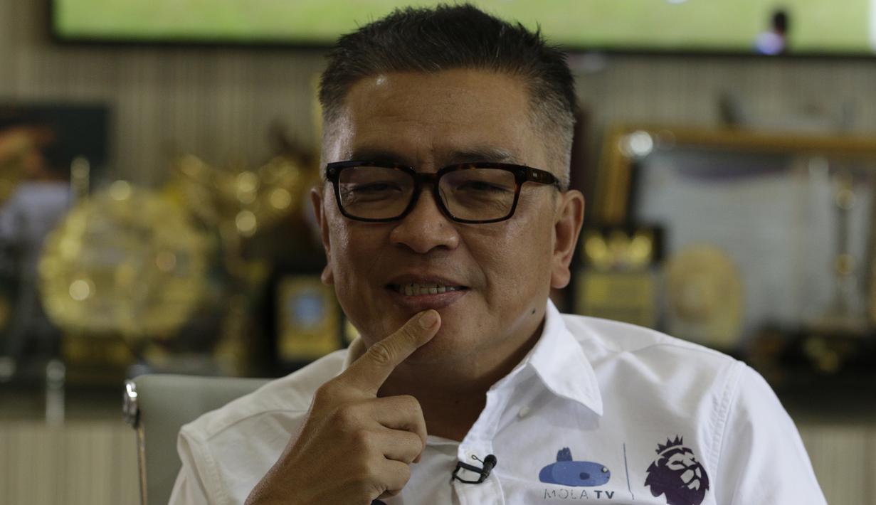 Dirut TVRI, Helmi Yahya, saat ditemui di Kantor TVRI, Senayan, Jakarta, Rabu (31/7). TVRI secara resmi akan menjadi official broadcaster partner untuk penayangan Liga Inggris musim depan.(Bola.com/M iqbal Ichsan)