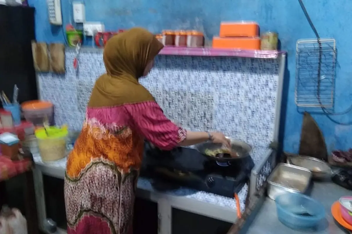 Ibu rumah tangga di Batam sulit dapat LPG 3 Kg di pangkalan dan agen. (Foto: Liputan6.com/Ajang Nurdin)