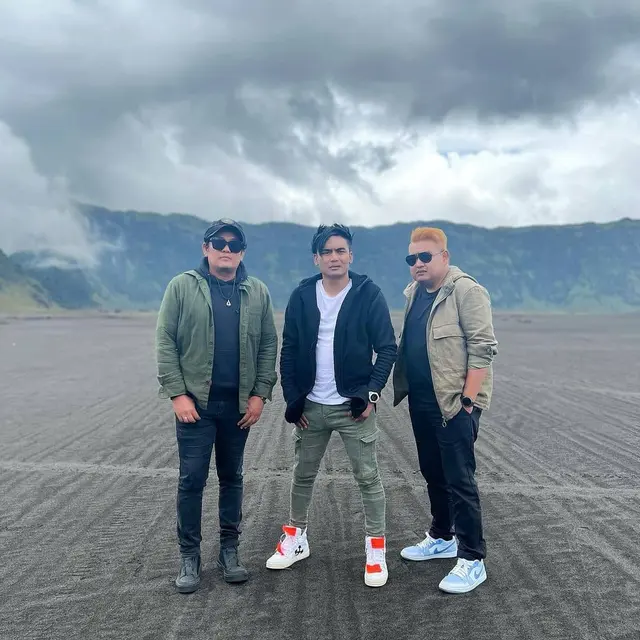 Jadi Model Video Klip, Ini 6 Momen Gisel Saat Berada di Gunung Bromo