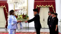 Presiden Joko Widodo atau Jokowi menerima surat kepercayaan dari delapan duta besar luar biasa dan berkuasa penuh (LBBP) negara-negara sahabat. (Foto: Kris - Biro Pers Sekretariat Presiden)