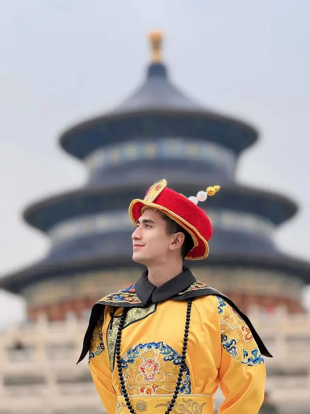 Verrell Bramasta seperti Kaisar China (Instagram/bramastavrl)