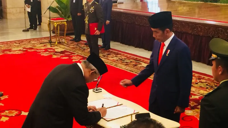 Jokowi melantik Duta Besar Afrika Selatan (Titin Supriyatin/Merdeka.com)