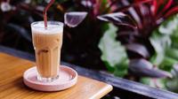 Ilustrasi teh tarik. (Photo by kroshka__nastya on Freepik)