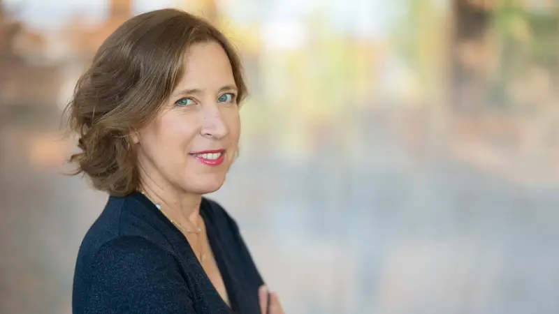 Mantan CEO Youtube Susan Wojcicki meninggal dunia. Credit: Facebook/Dennis Troper