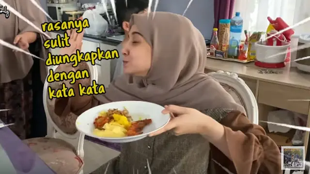 Zaskia Sungkar makan jengkol