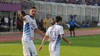 Striker Persib Juan Belencoso rayakan gol ke gawang PSGC Ciamis pada laga turnamen Segitiga (Helmi Fithriansyah/Liputan6.com)
