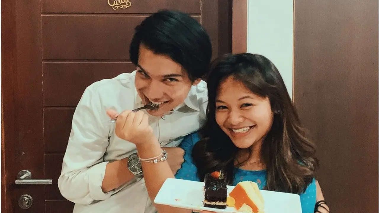Sering Dikira Pacaran, Ini 6 Potret Persahabatan Amel Carla dan Endy Arfian