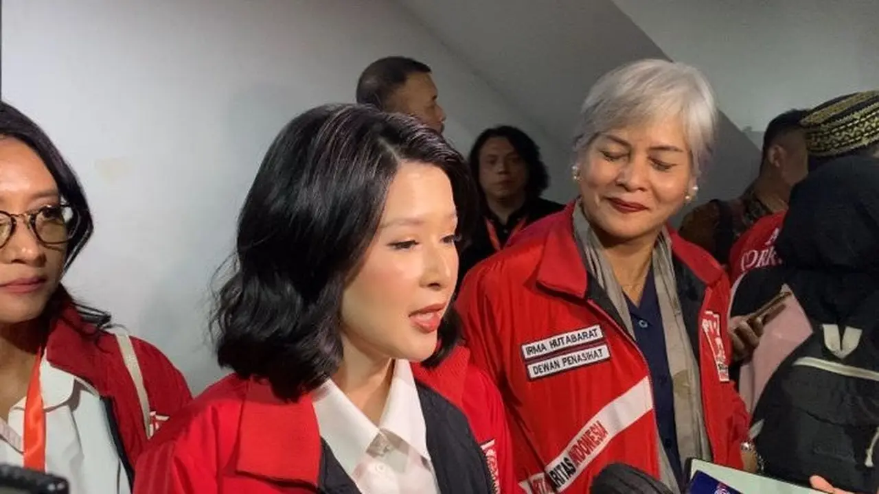 Wakil Ketua Dewan Pembina Partai Solidaritas Indonesia (PSI) Grace Natalie saat menghadiri acara Kopi Darat Nasional (Kopdarnas) PSI di Tennis Indoor Senayan, Jakarta Pusat, Selasa (22/8/2023).