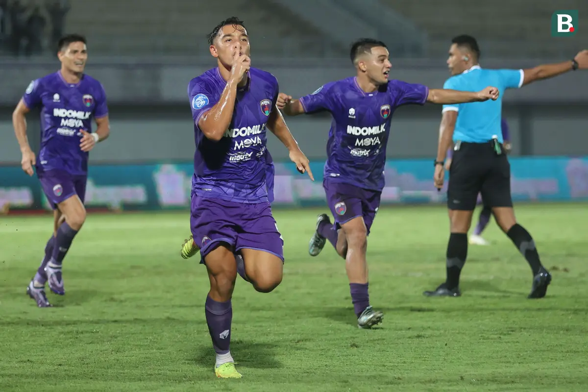 Foto: Hujan Gol di Indomilk Arena, Jack Brown Jadi Pahlawan Bawa Persita Menjauh dari Zona Degradasi BRI Liga 1