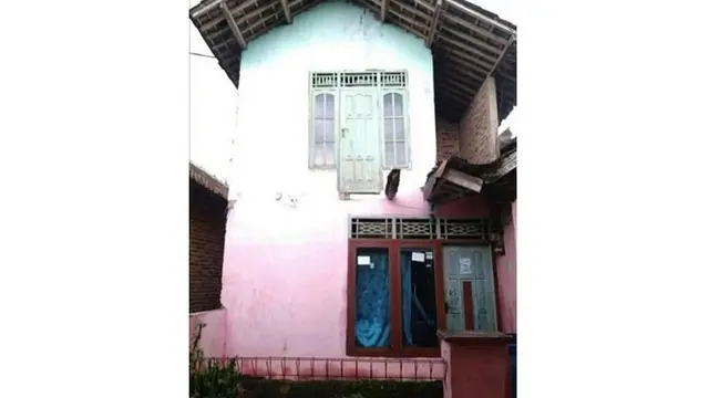 6 Desain Rumah 2 Lantai Ini Tak Biasa, Nyeleneh Banget