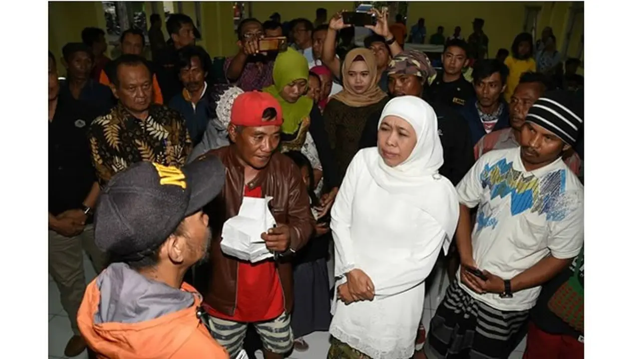 6 Momen Khofifah Gubernur Jatim Jenguk Warga yang Terkena Dampak Rusuh di Wamena