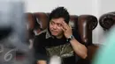 Steven Rumangkang menggelar konferensi pers di kawasan Cilandak, Jakarta, Kamis (3/12). Di hadapan wartawan, Steven menumpahkan kekesalan dan rasa kecewanya terhadap foto mesra Angel Karamoy dan Pasha Ungu yang beredar. (Liputan6.com/Herman Zakharia)