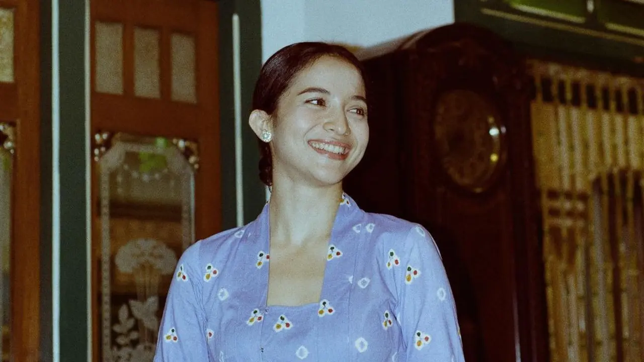 Putri Marino.