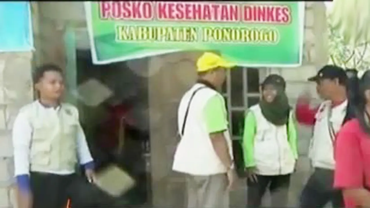 Pengungsi Korban Longsor Ponorogo Mulai Terserang Penyakit
