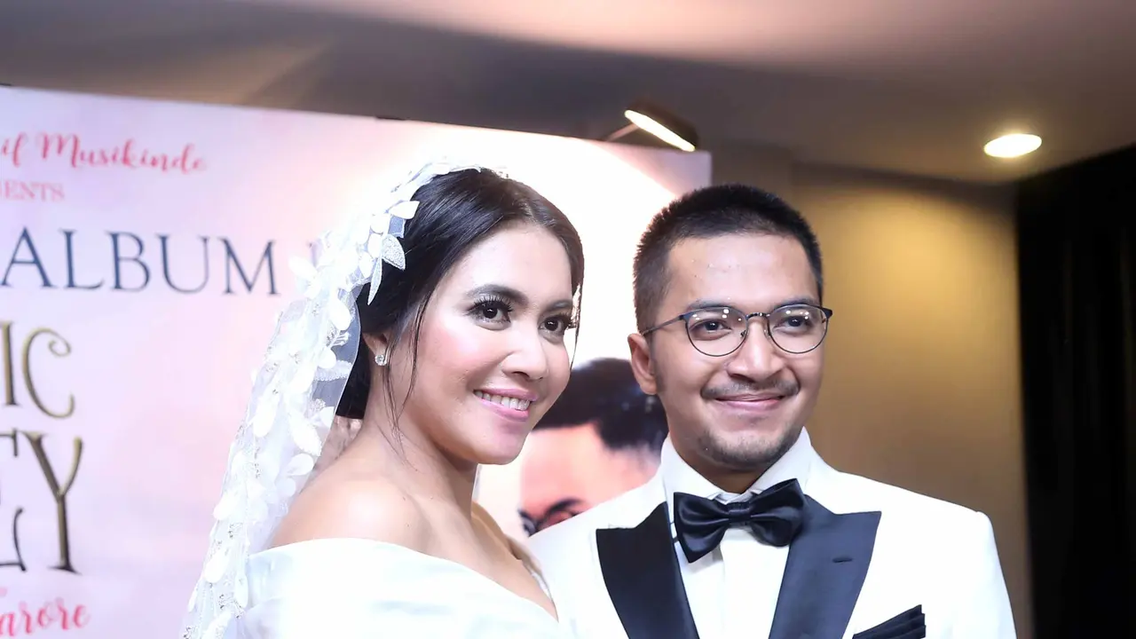 [Bintang] Denada dan Ihsan Tarore