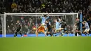 Manchester City meraih kemenangan dramatis 3-2 atas Leeds United pada pekan ke-13 Premier League 2025/2026 di Etihad Stadium. Tambahan tiga poin membuat City naik ke posisi kedua klasemen dengan 25 poin dari 13 laga. (AP Photo/Ian Hodgson)