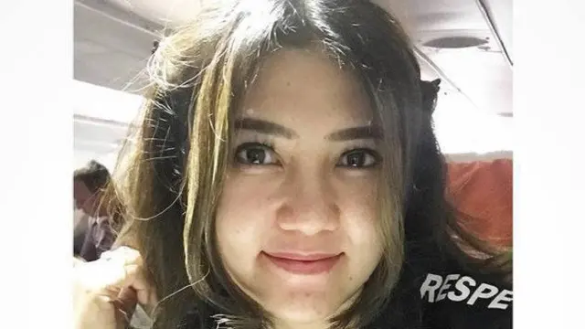Begini Gaya Via Vallen Saat Nonton Piala Dunia ke Rusia