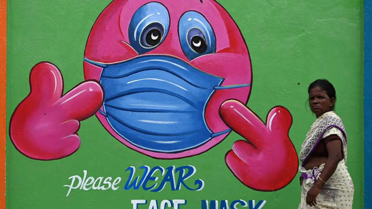 FOTO: Mural Kesadaran Virus Corona COVID-19 di India